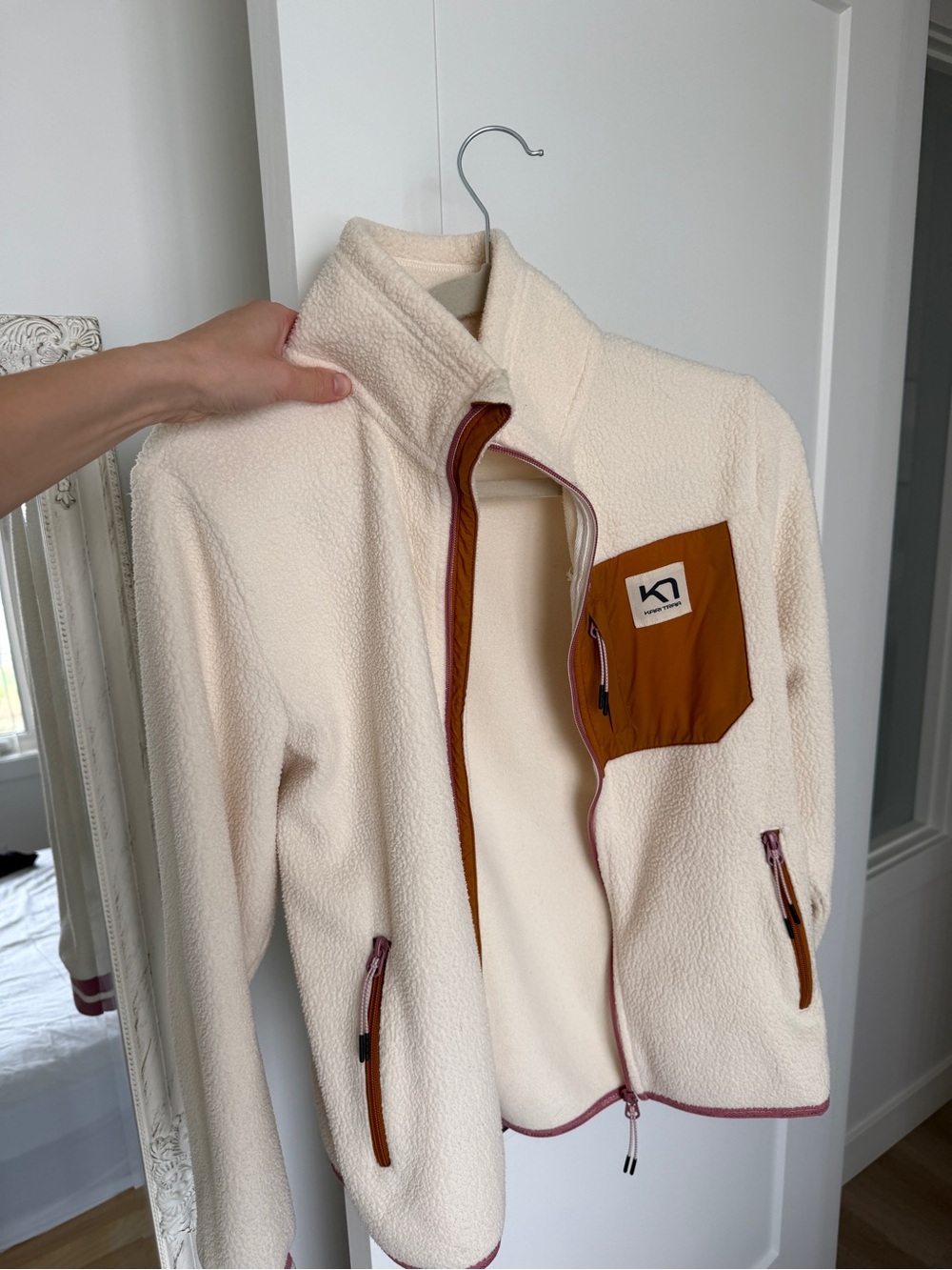 Kari Traa Cream Sherpa Fleece Jacket with Pink Zip Detail